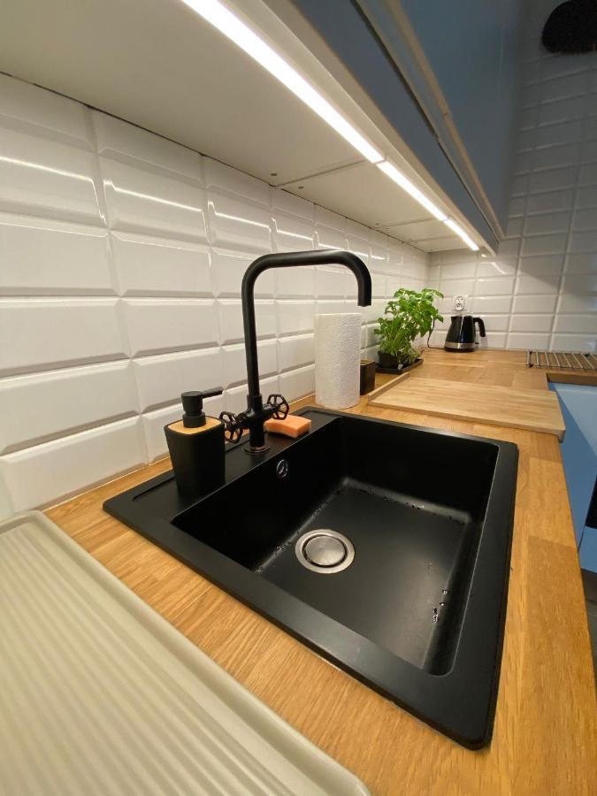 Komfortowy Apartament Z Parkingiem วรอตซวาฟ ภายนอก รูปภาพ