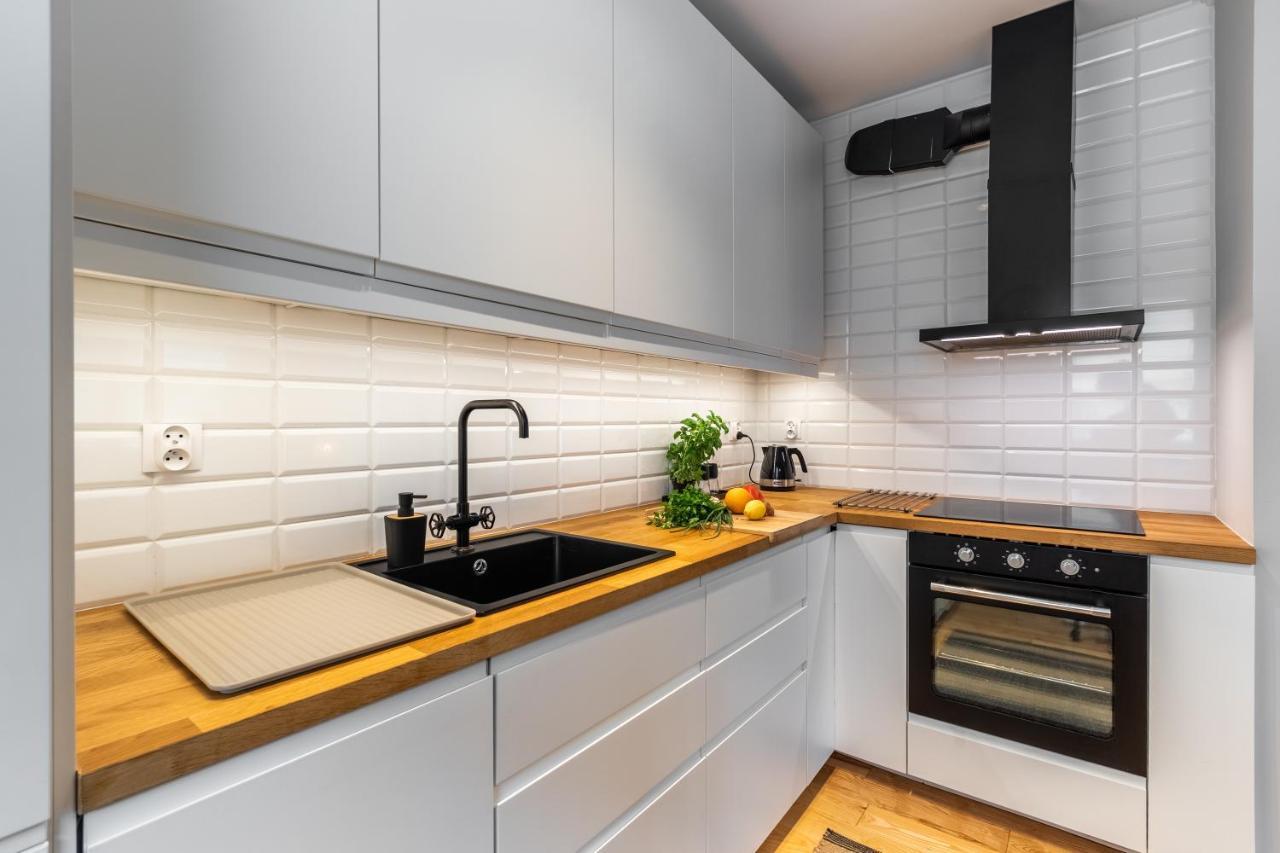 Komfortowy Apartament Z Parkingiem วรอตซวาฟ ภายนอก รูปภาพ